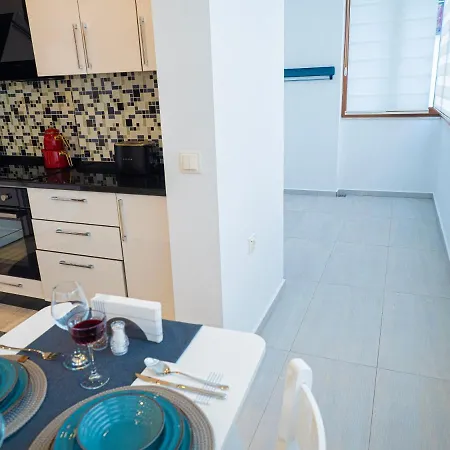 2 Bedroom Seaside
