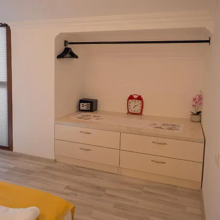 Apartment 2 Bedroom Seaside *