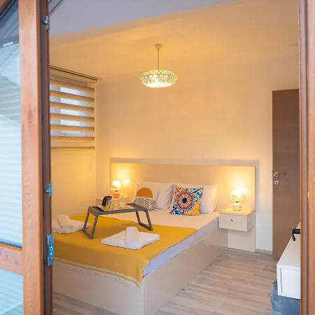 Apartment 2 Bedroom Seaside