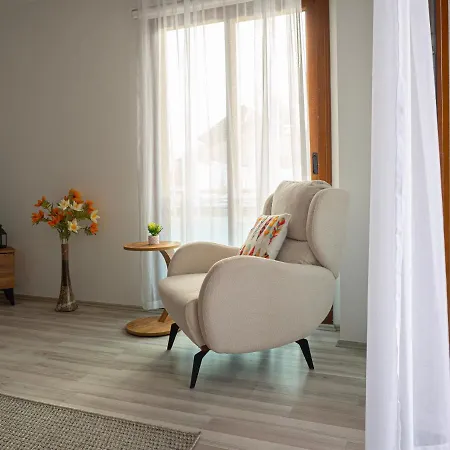 Apartment 2 Bedroom Seaside