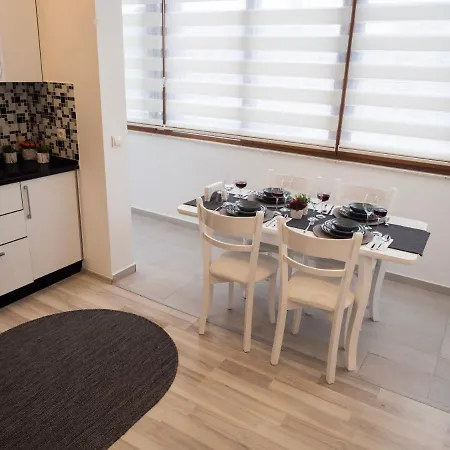 2 Bedroom Seaside