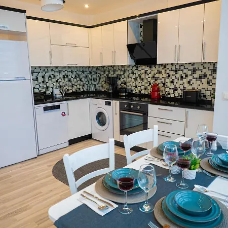 2 Bedroom Seaside Lägenhet Fethiye