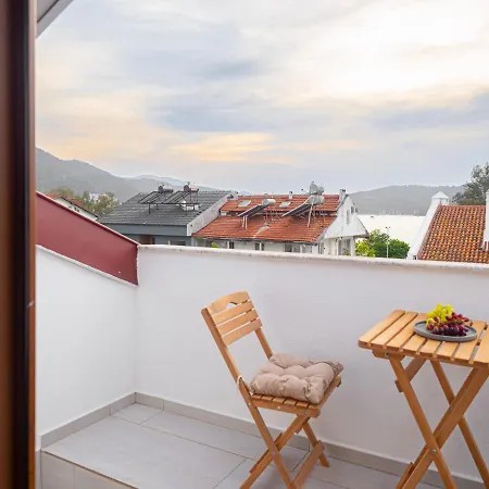 2 Bedroom Seaside